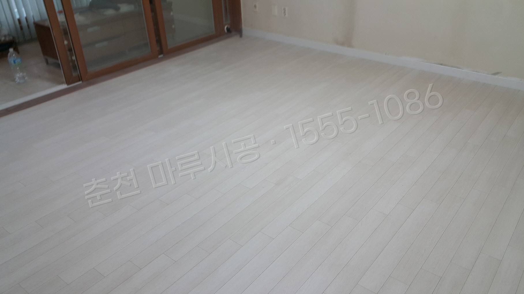 춘천 요선동 한솔 SB 쉬폰화이트 아파트 마루 시공 시공 후