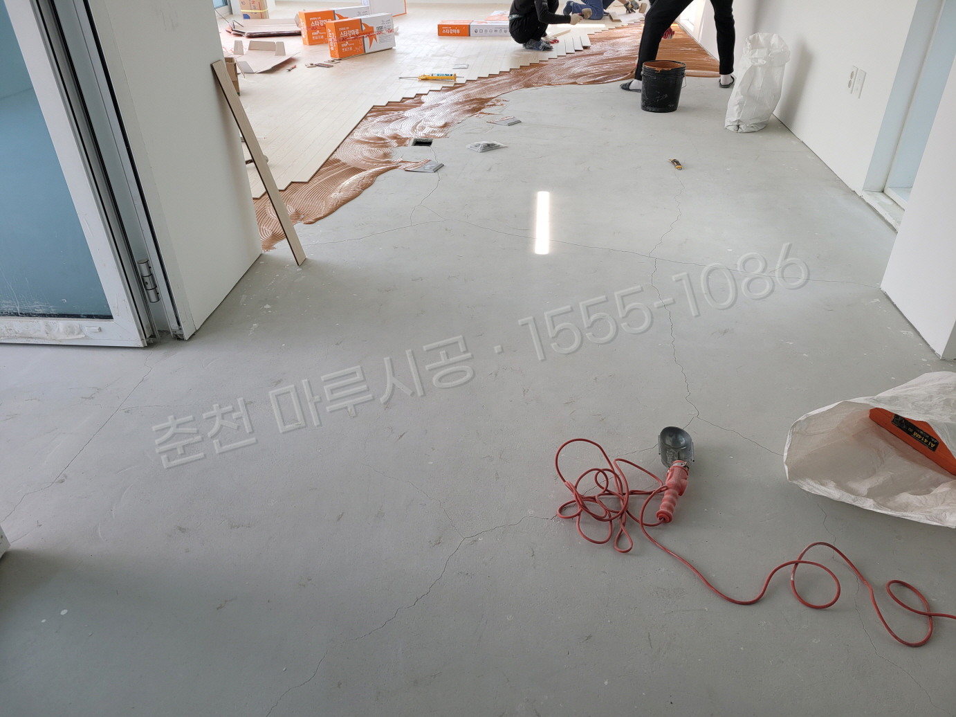 춘천 상가 스타 강마루 화이트애쉬 시공 시공 중