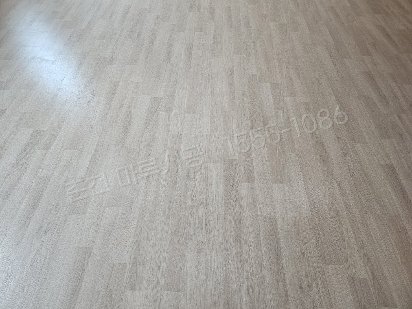춘천 중앙로3가 마루바닥 시공업체 동화 클릭 오크스트립 상가 시공 후