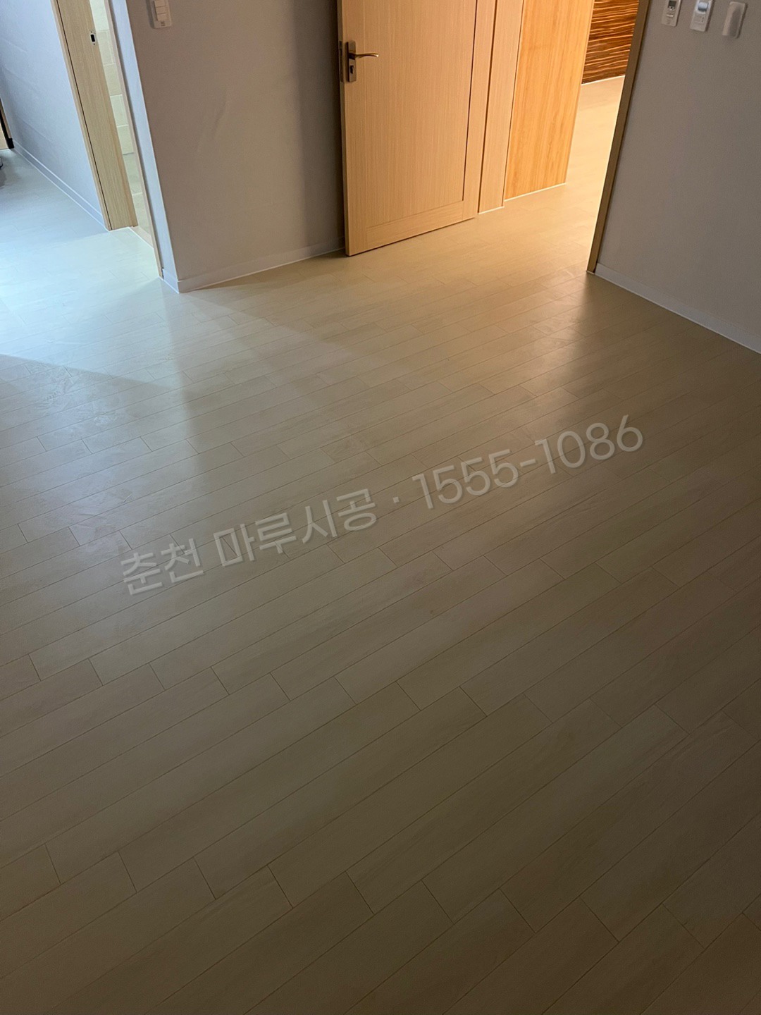 춘천 소양로3가 마루바닥 시공업체 디앤메종 식스팩3.5 쉐넌화이트 아파트 시공 후